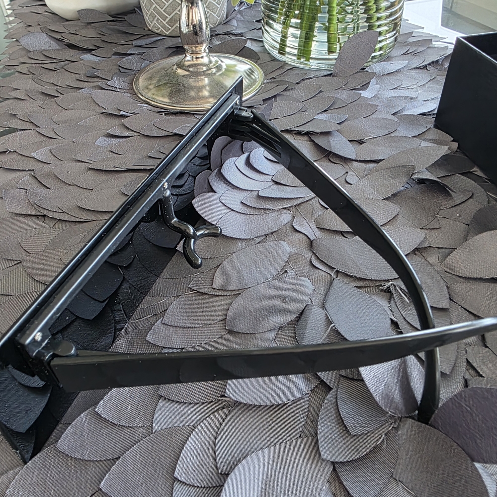 Black Rectangular Sunglasses - Picture 3 of 4